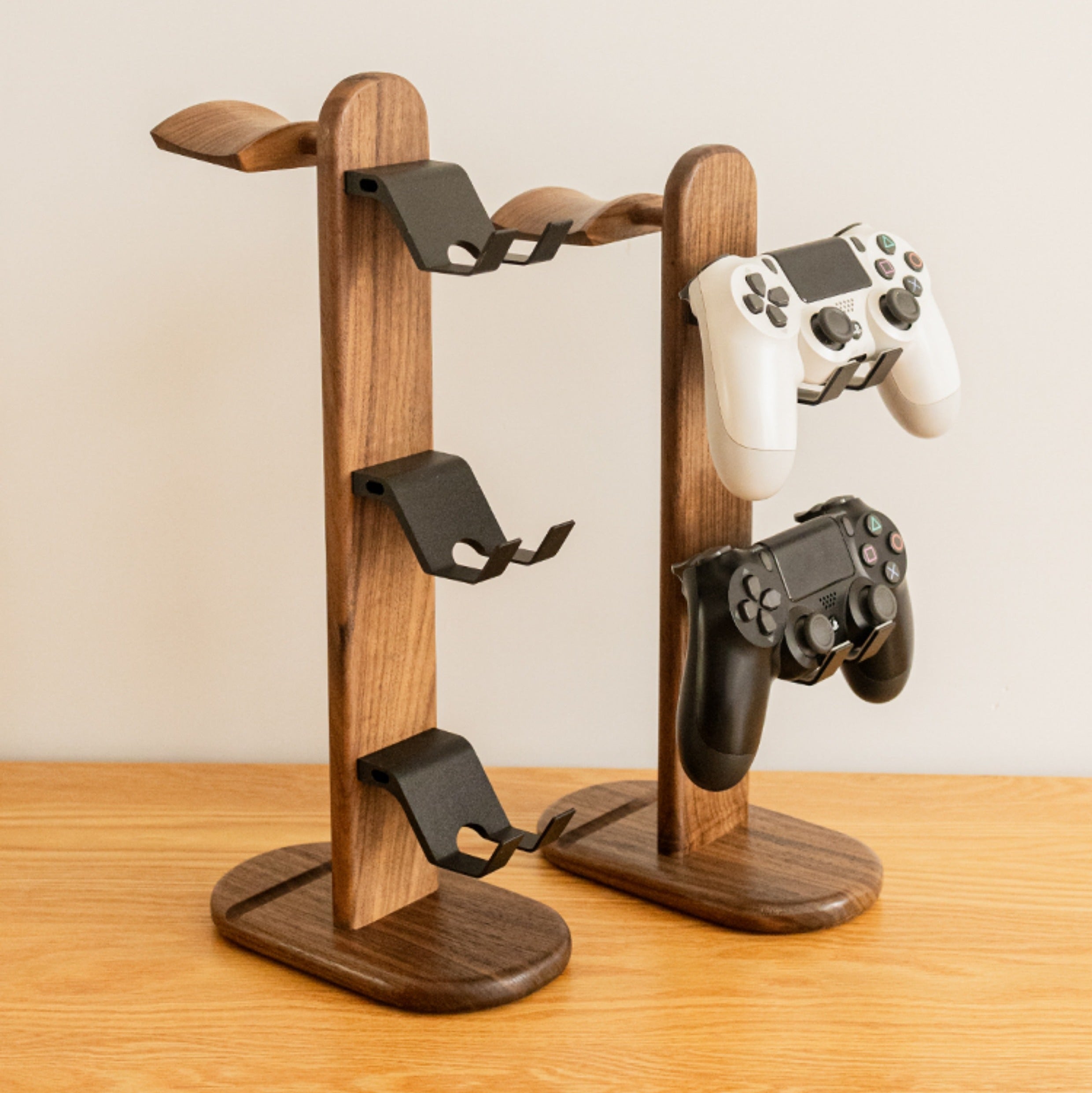 Game Tree Solid Walnut Headset and Controller Stand