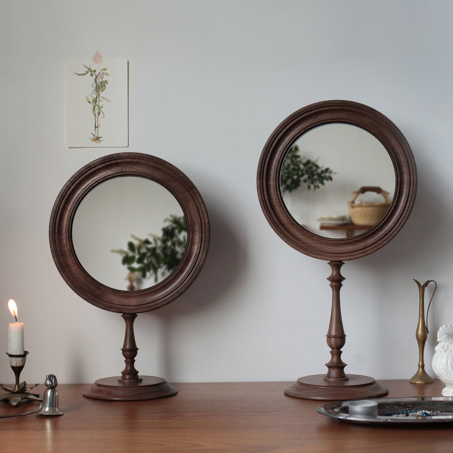 Classic Grace Solid Wood Tabletop Makeup Mirror