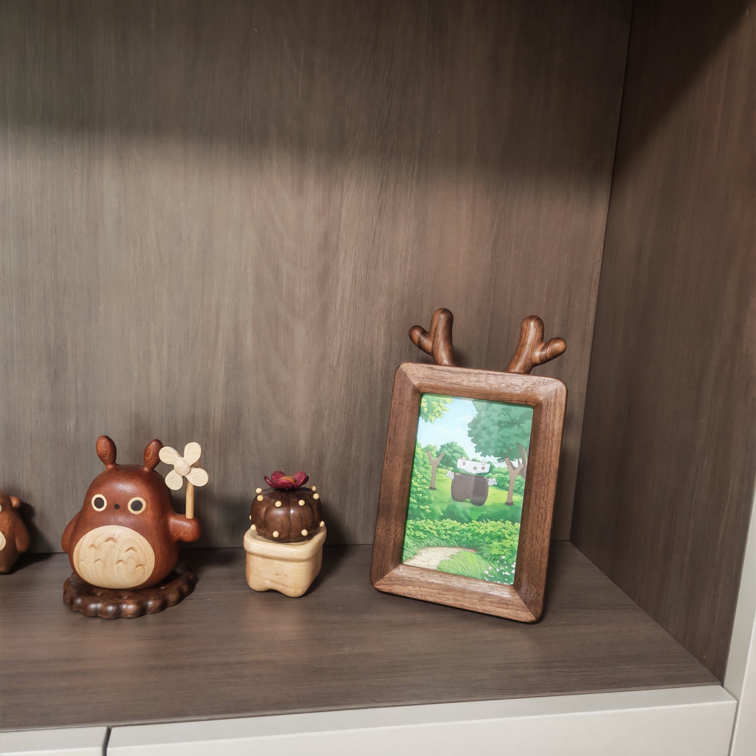Deer horn wooden photo frame made from natural solid wood