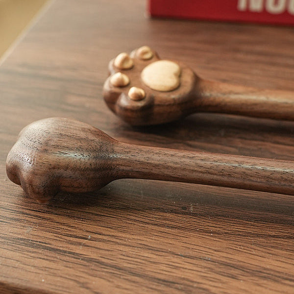 Kitty claw wooden back scratcher made from natural walnut wood