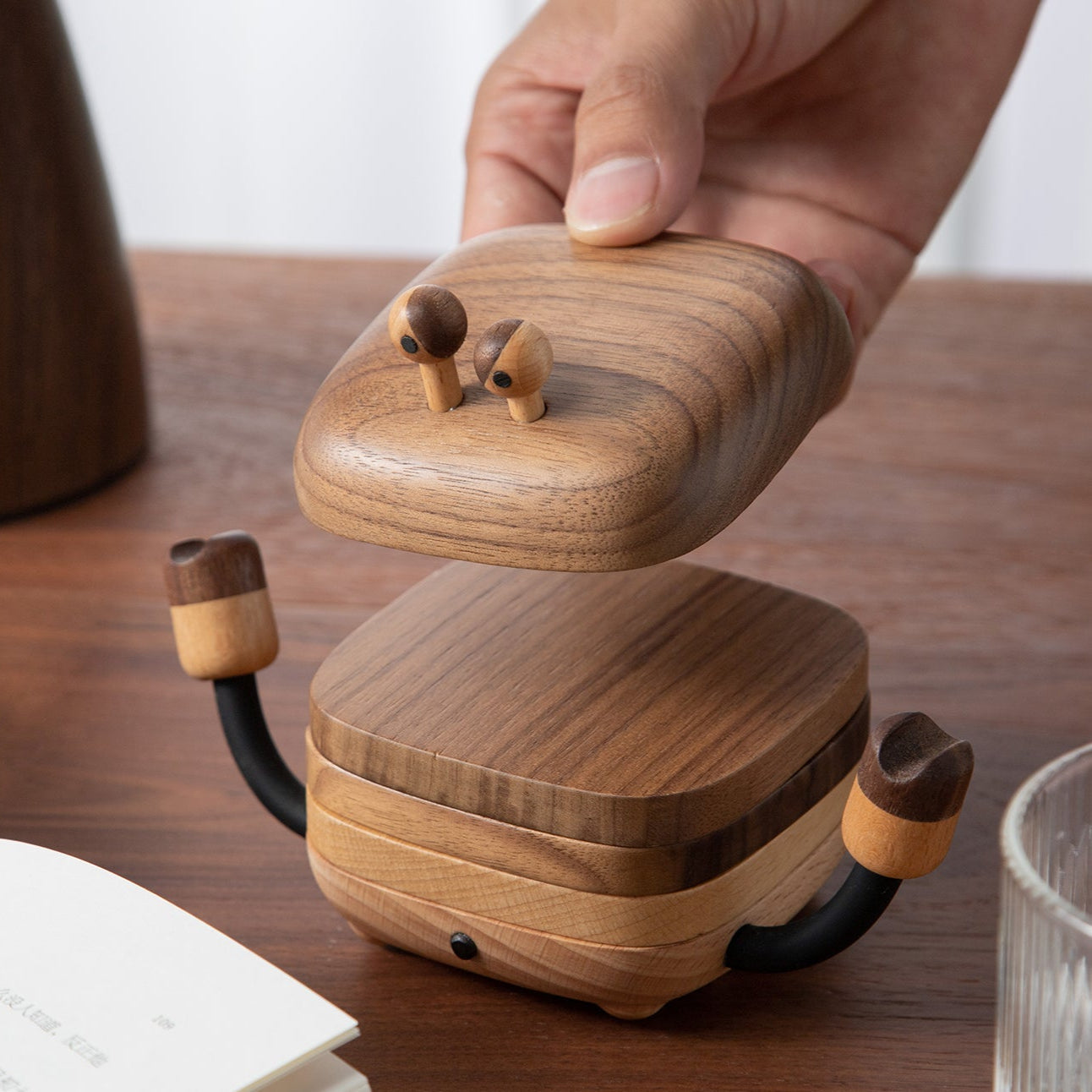 Little claws wooden coaster set made from natural solid wood