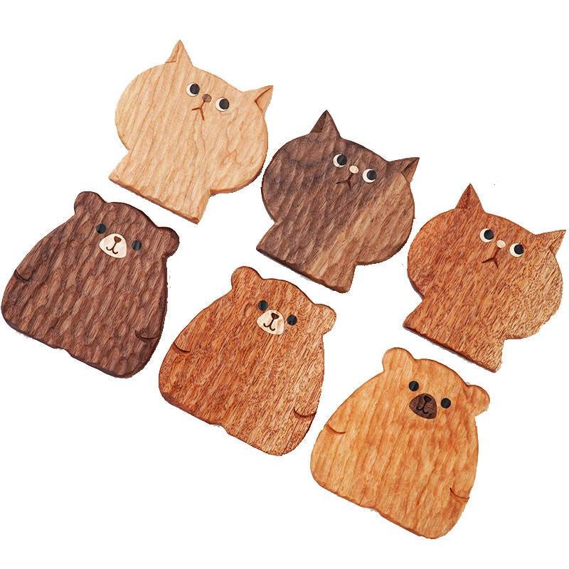 Little paws wooden coaster set made from natural walnut wood