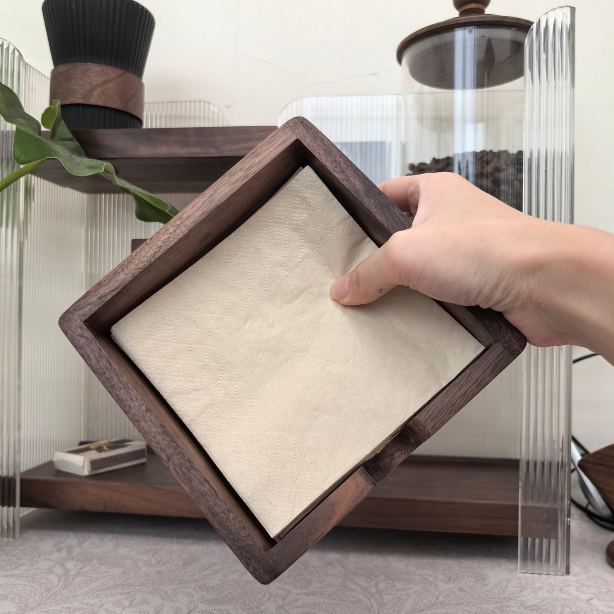 Minimalist wooden tissue dispenser for tabletop use