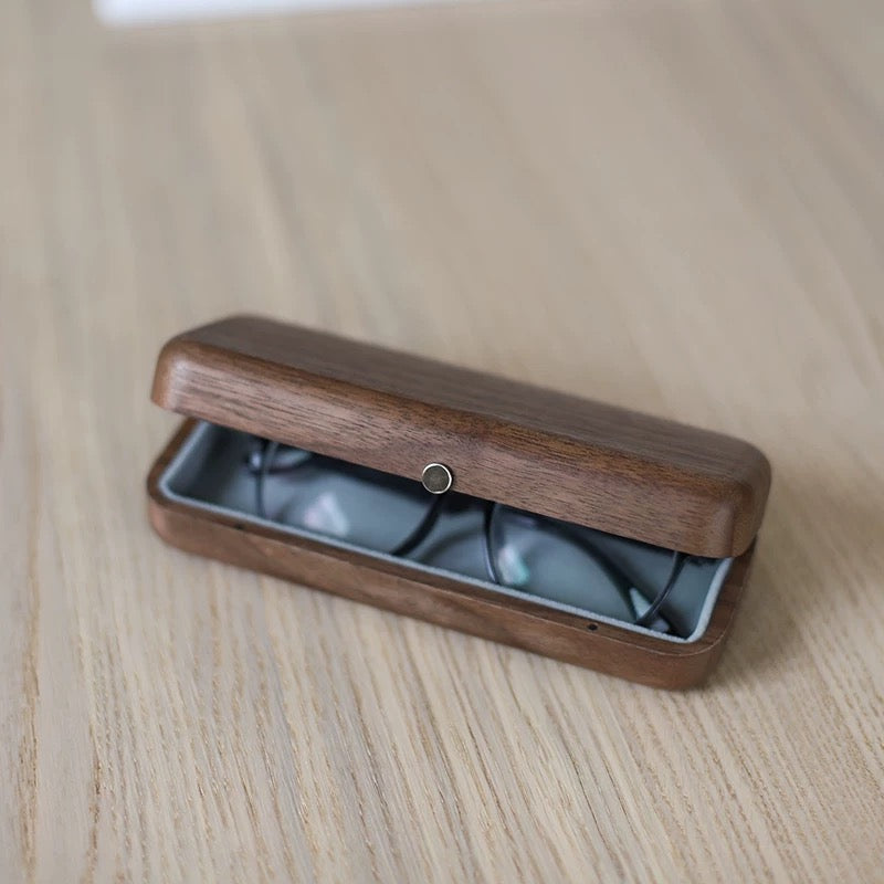 Portable solid wood glasses box for home and travel use