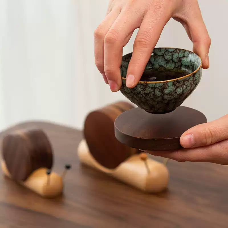 Slow shell wooden coaster set made from natural solid wood