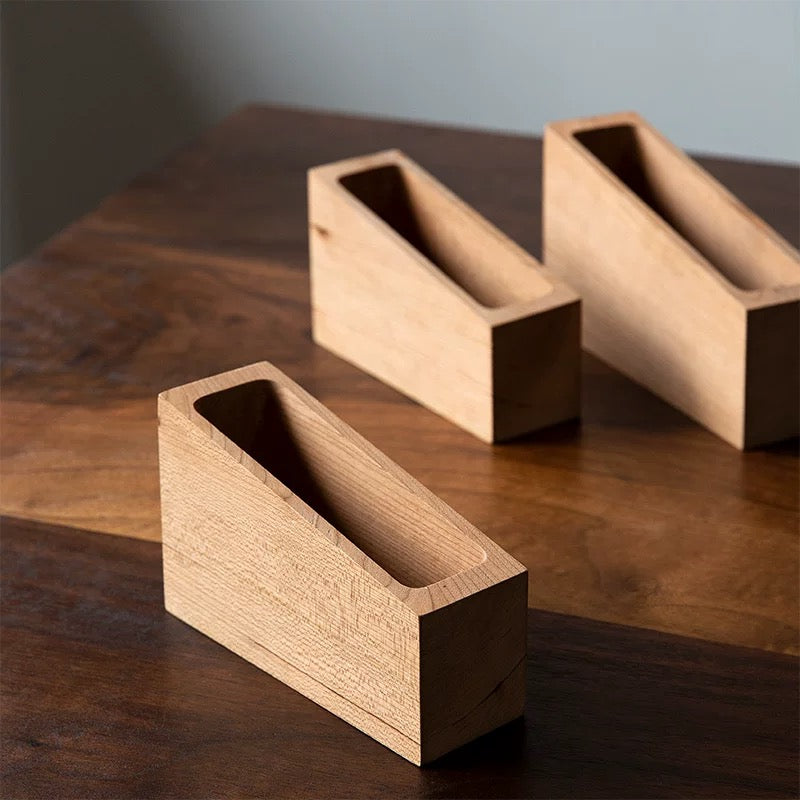 Solid wood V60 filter paper holder with minimalist design
