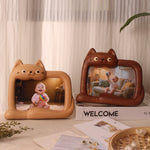 Solid wood cat photo frame with cute peekaboo design