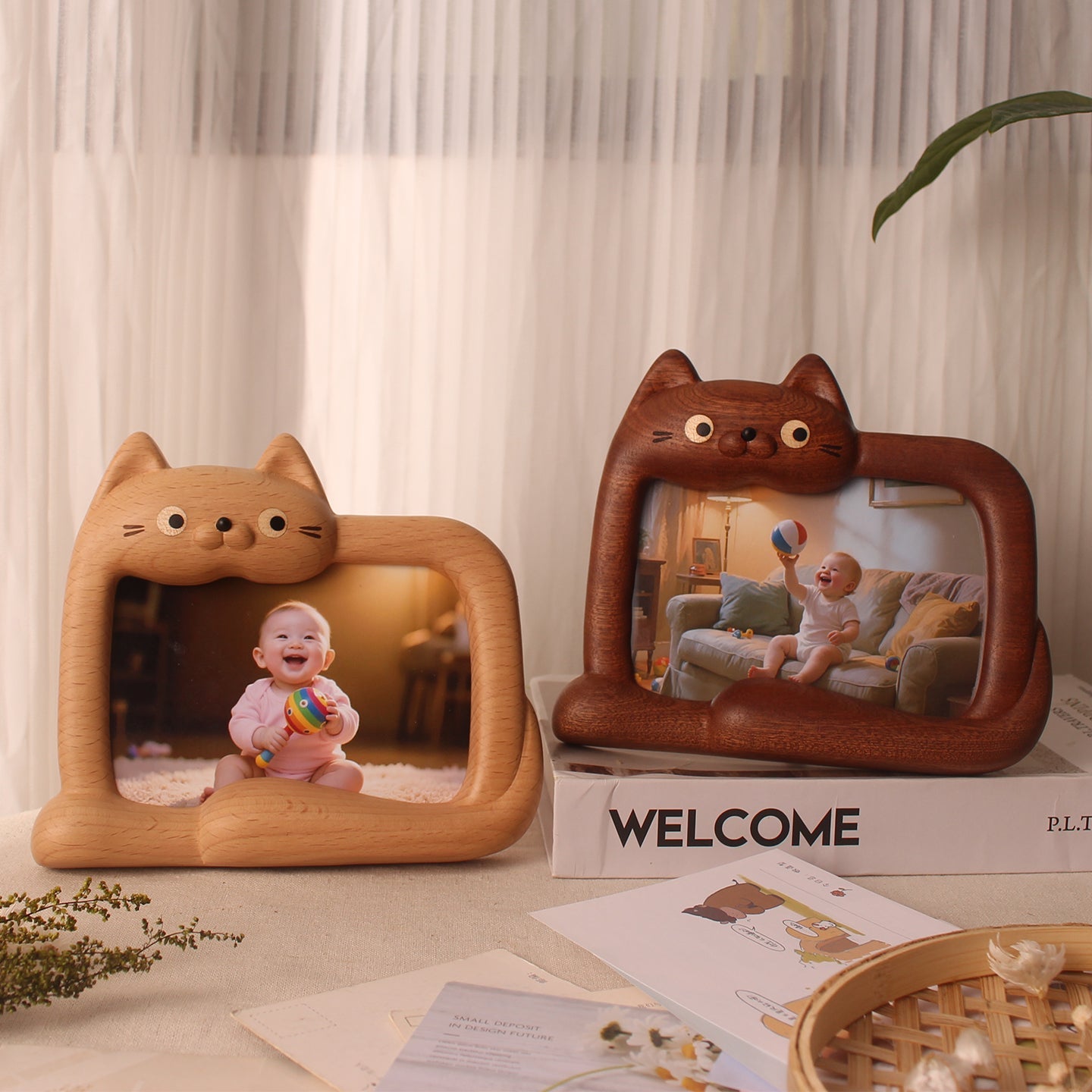 Solid wood cat photo frame with cute peekaboo design