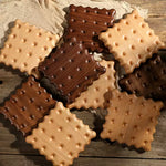 Solid wood heat resistant trivet for kitchen and dining table