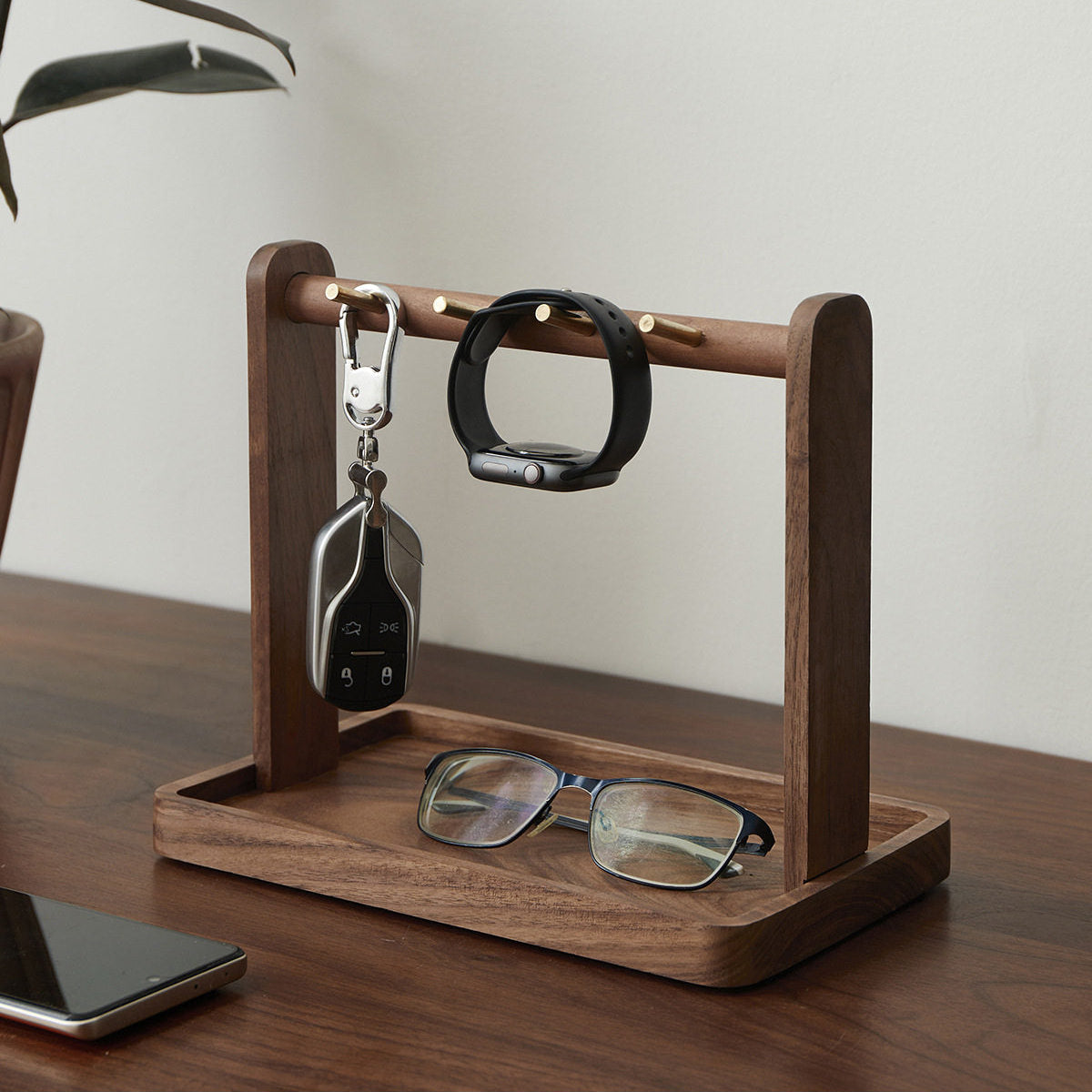 Solid wood key holder with catchall storage function