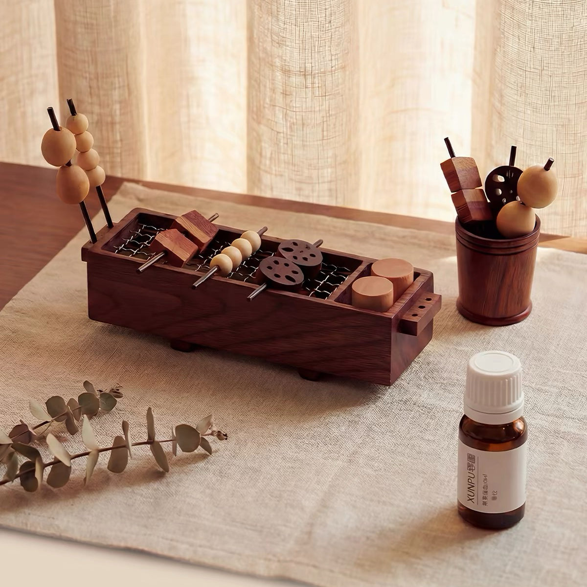 Solid wood oil diffuser for home relaxation and aromatherapy