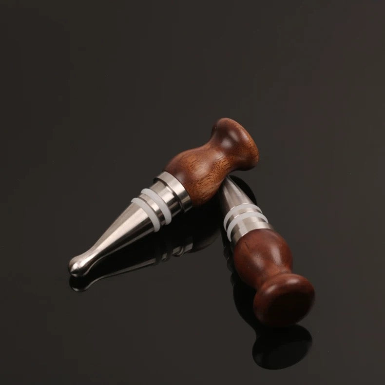 Topper Solid Walnut Wine Stopper
