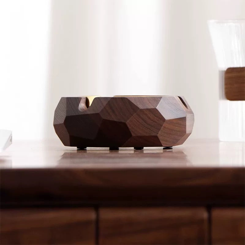 Wooden ashtray with functional windproof design