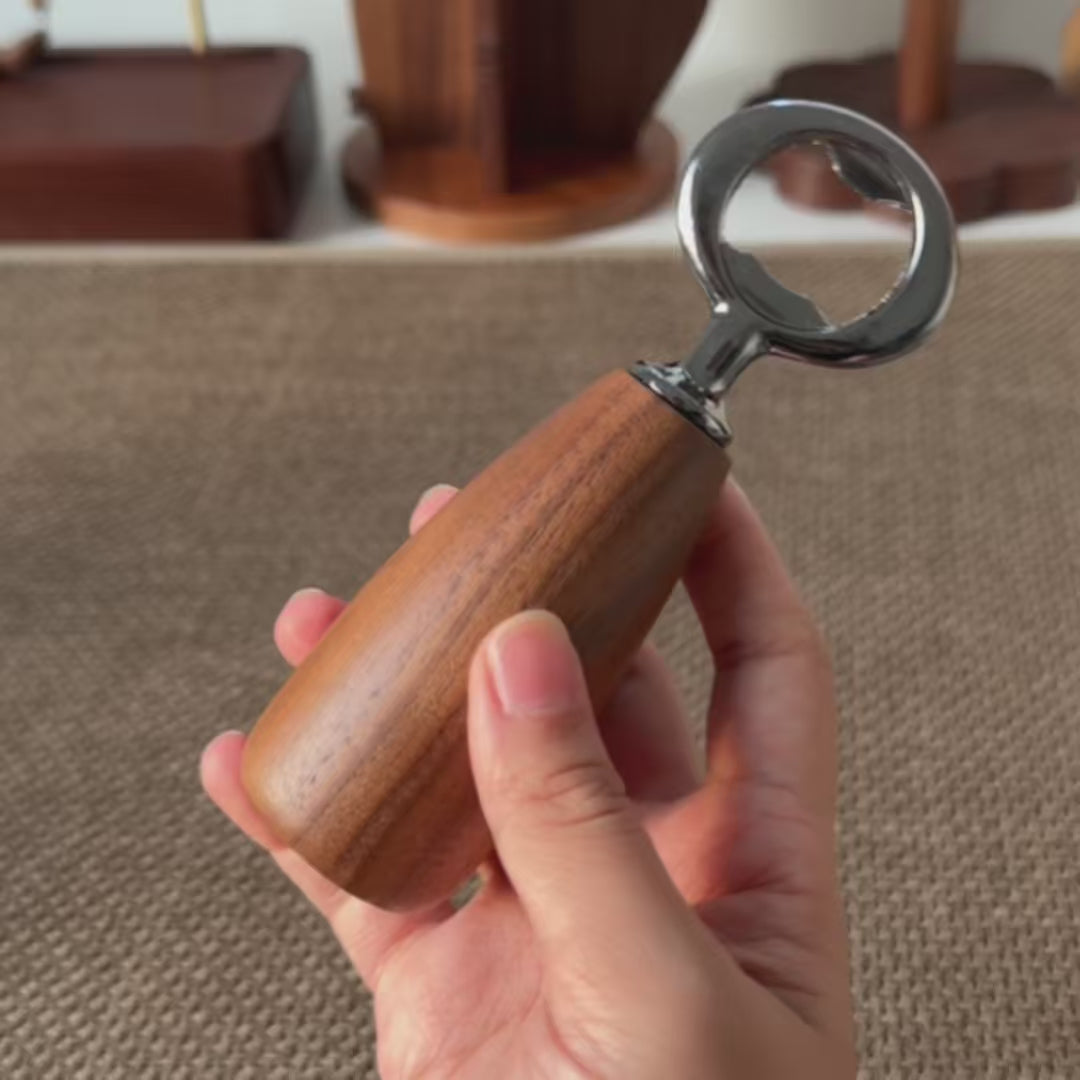 Chunky 無垢ウォールナット製ボトルオープナー